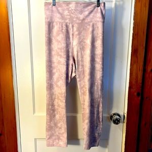 Old Navy Plus Size Go Dry Balance Legging in Tie Dye Pastel Pink Size 4X - New!!